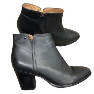 Driver Club USA St James Leather Comfort Boot Sz 8 Black Block Heel Minimalist
